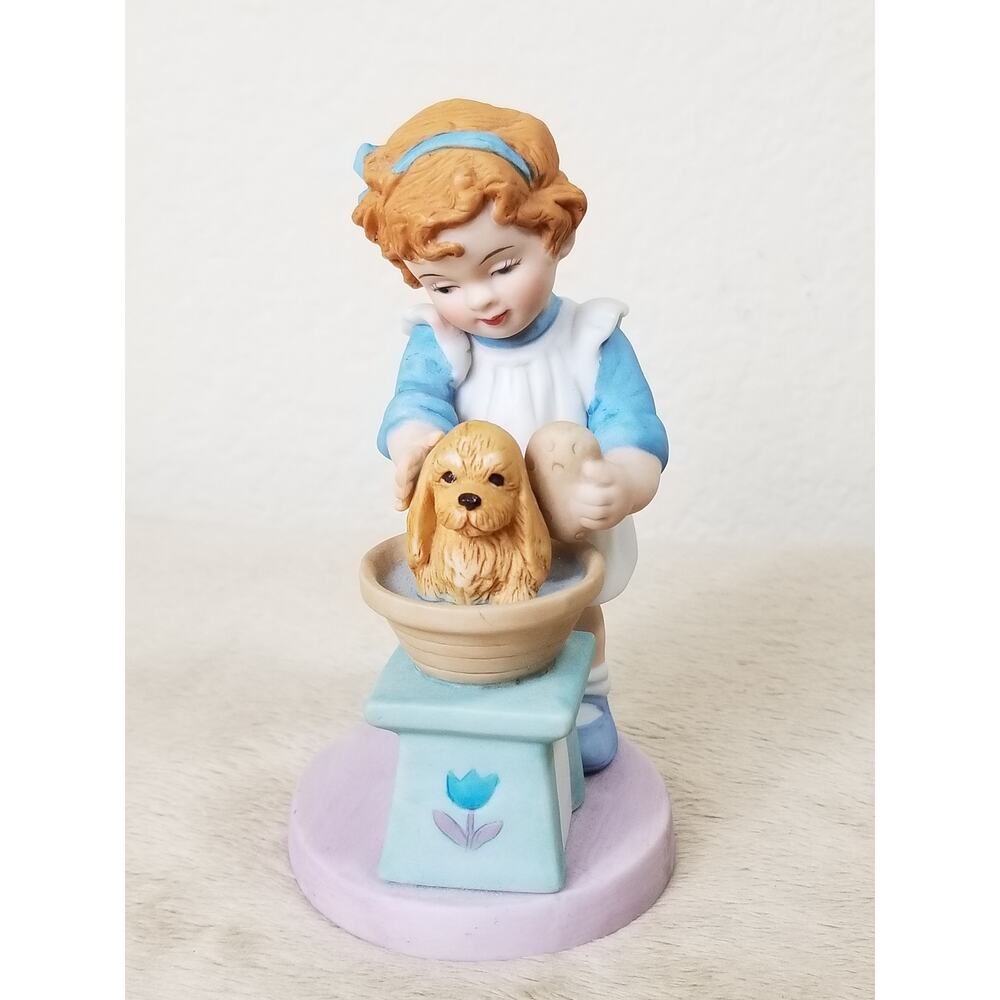 Willits Designs Little Girl Bathing Dog 1985 Fraser & Co 5" Blue White Vintage